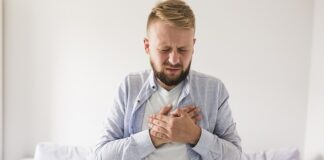 Jakie są objawy zapieczonych pierścieni?