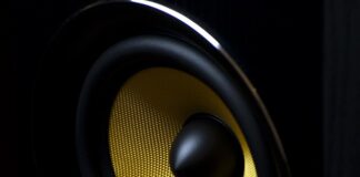 Którą stroną układać membranę dachowa?